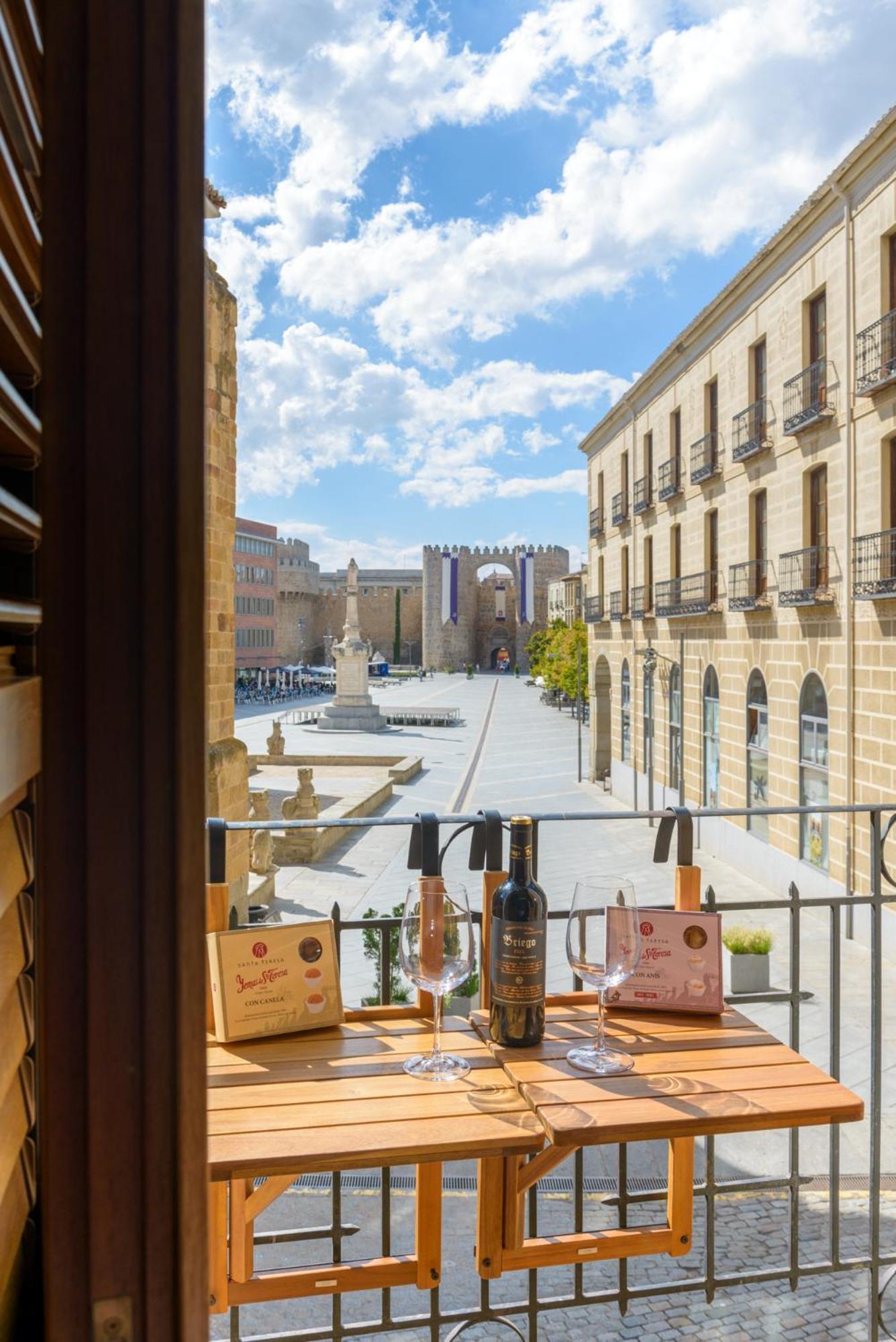 Balcony View To Avila'S Alcazar Exterior foto